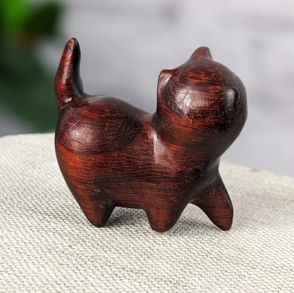 Wooden hand carved cat statue figurine kitty rose wood color, tail up prancing - Picture 7 of 12